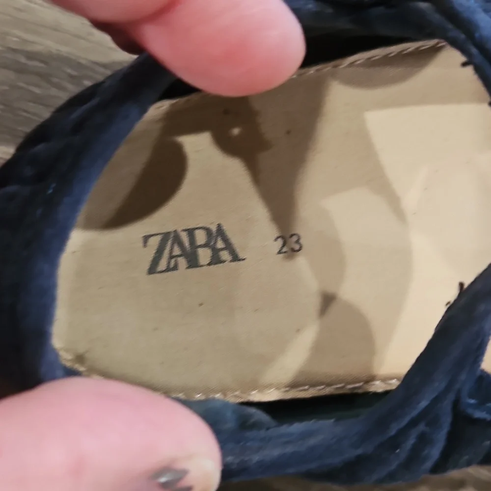 Zara Navy Quilted Kids Shoes EU size 23